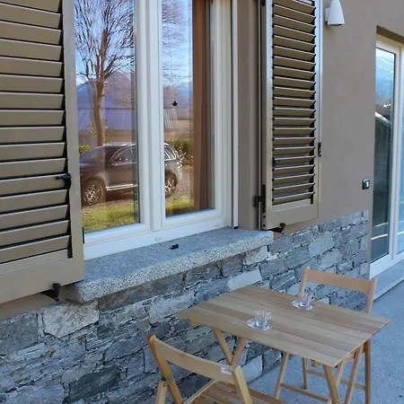 Apartman On The Lake *
